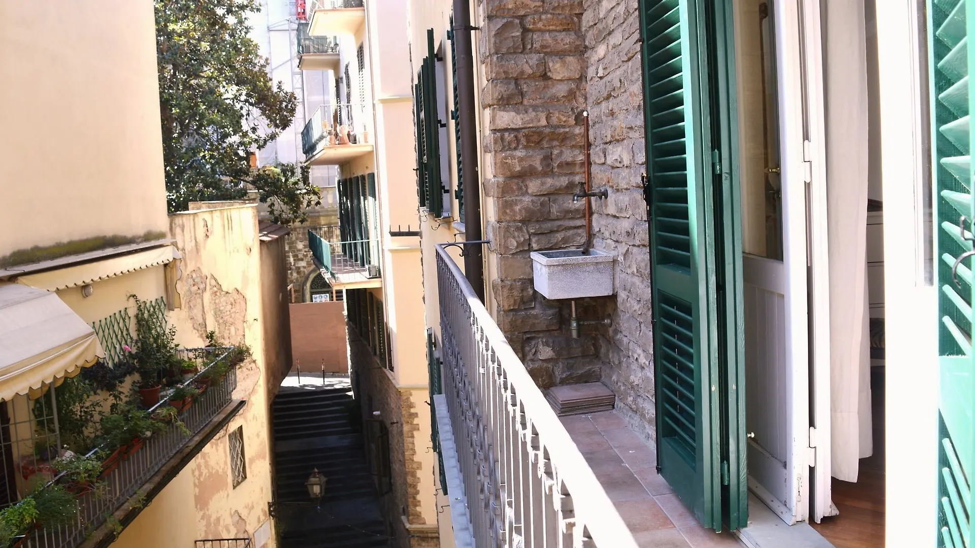 Ponte Vecchio Charming Suite Florence Apartment